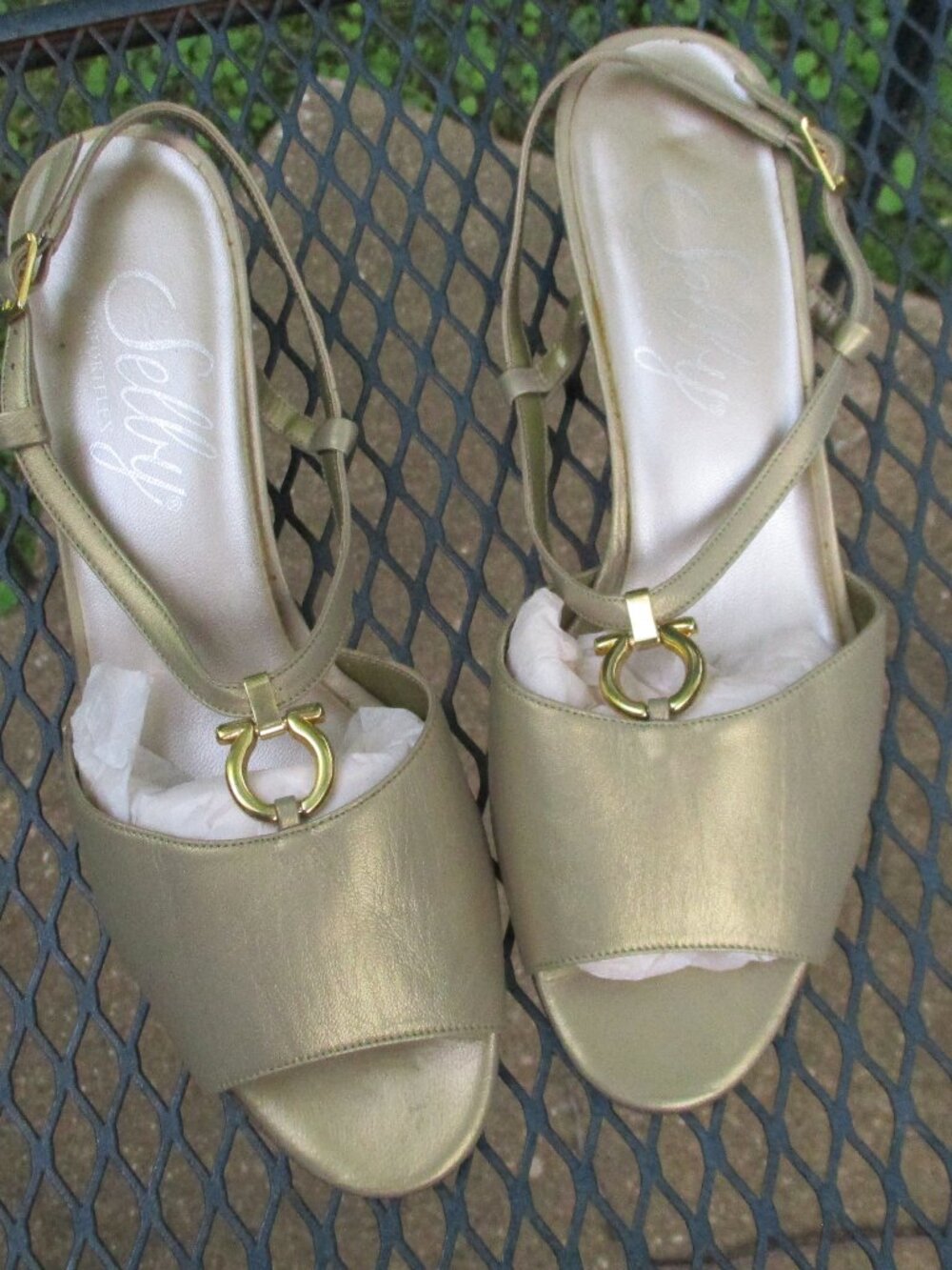 VTG Selby Comfortflex Gold Women's Formal Dress Heels 1" Gold Open Toe 8 1/2 M